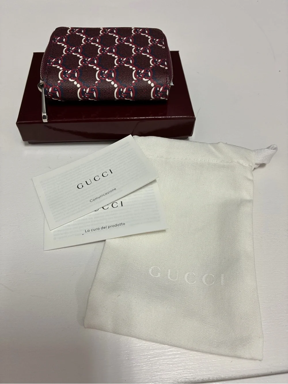 Gucci NWT Burgundy GG Monogram Zip Wallet with Navy and White Accents - Picture 10 of 10